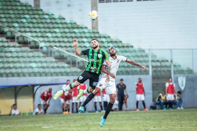 陈盈骏18+12首钢险胜广东 福建不敌天津